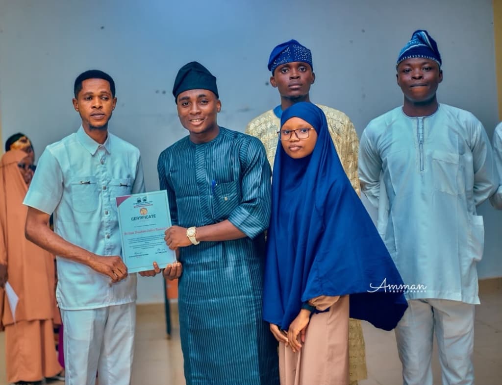 President Cmrd. Ibrahim Sobur Bamidele Receiving Certificate of Office